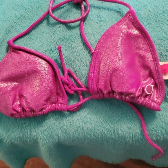 Bikini - Picture 3 of 3